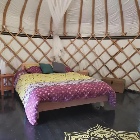 Tente de luxe Yourte La Pauzette